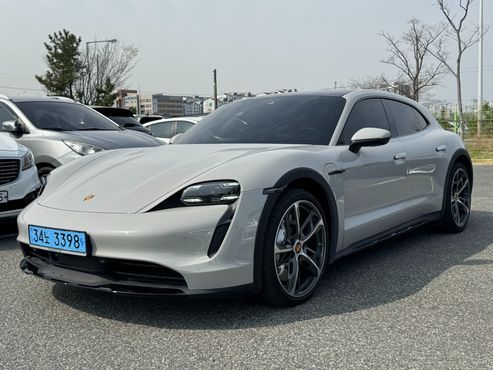 Porsche Taycan 4S Cross Turismo — пробег 5 500 км — фото 1 из 5