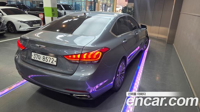 Hyundai Genesis из Кореи Encar