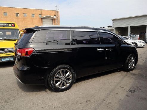Kia Carnival 9-seater Noblesse — пробег 185 169 км — фото 3 из 5