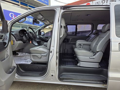 Hyundai Starex 4WD 12-Seater Wagon Smart — пробег 154 974 км — фото 5 из 5