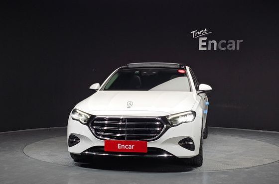 Mercedes-Benz E-Class E220d 4MATIC Exclusive — пробег 30 304 км — фото 3 из 5