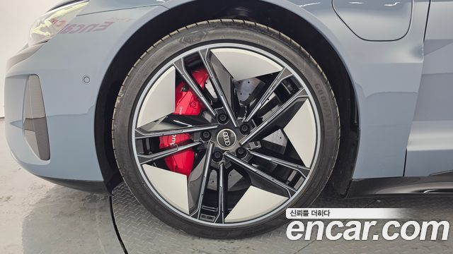 Audi RS e-tron GT из Кореи Encar