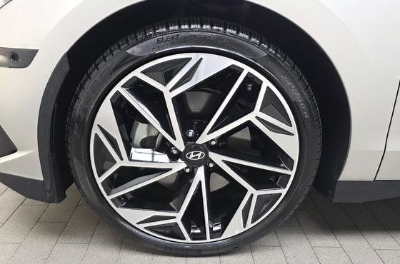 Hyundai Ioniq6 Long Range AWD Exclusive + — пробег 28 370 км — фото 5 из 5