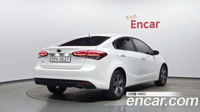 Kia K3 из Кореи Encar