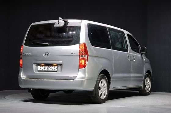 Hyundai Starex 4WD Wagon 12-Seater Smart — пробег 181 822 км — фото 2 из 5