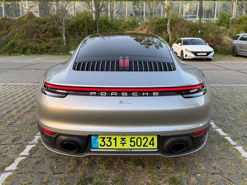 Porsche 911 Carrera 4 — пробег 19 000 км — фото 5 из 5