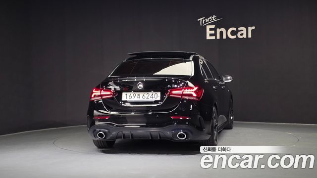 Mercedes-Benz A-Class AMG A35 4MATIC Sedan — пробег 11 331 км — фото 4 из 5