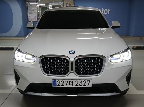 BMW X4 xDrive20i xLine — пробег 1 700 км — фото 1 из 5