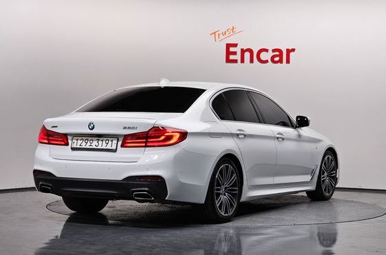 BMW 5-Series 530i M Sport Package Plus — пробег 100 627 км — фото 2 из 5