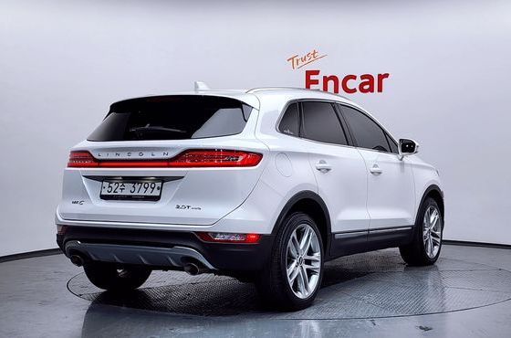 Lincoln MKC 2.0 AWD — пробег 45 928 км — фото 2 из 5