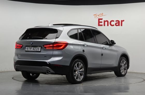 BMW X1 xDrive 18d Joy — пробег 96 785 км — фото 2 из 5