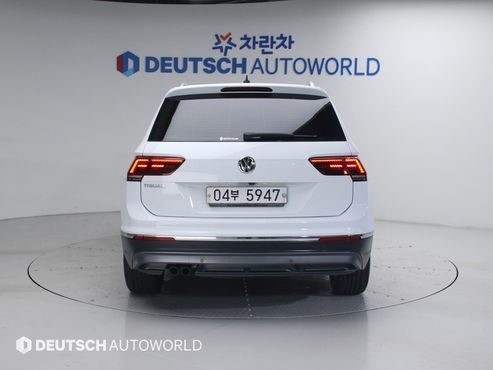 Volkswagen Tiguan 2.0 TDI Premium — пробег 135 000 км — фото 4 из 5