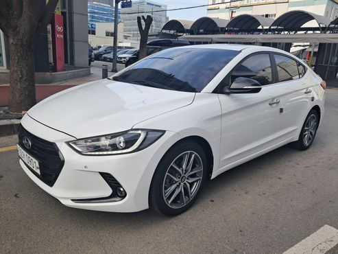 Hyundai AVANTE 1.6 e-VGT Premium — пробег 98 242 км — фото 2 из 5