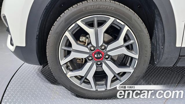 Kia Seltos из Кореи Encar
