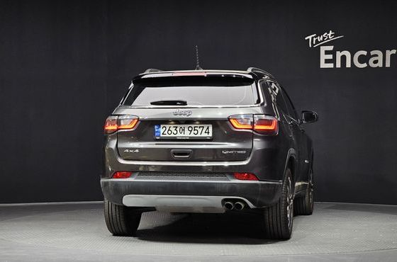 Jeep Compass 2.4 Limitied AWD — пробег 33 547 км — фото 4 из 5