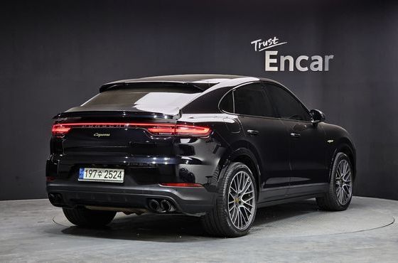 Porsche Cayenne 3.0 E-Hybrid Coupe — пробег 129 226 км — фото 2 из 5
