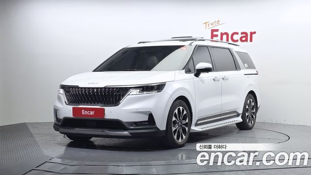 Kia Carnival 9-Seater Signature — пробег 14 547 км — фото 1 из 5