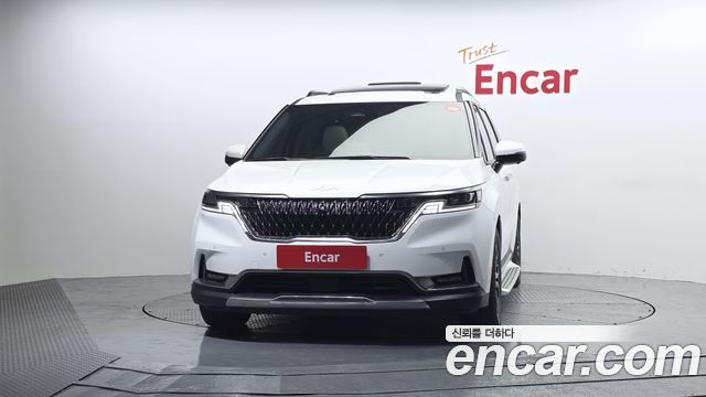 Kia Carnival 9-Seater Signature — пробег 14 547 км — фото 3 из 5