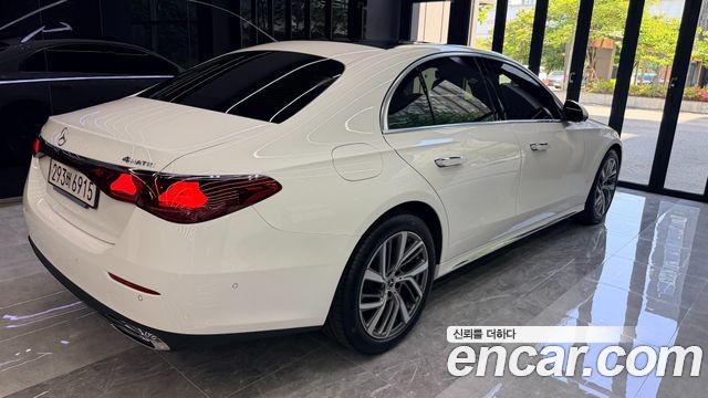 Mercedes-Benz E-Class из Кореи Encar