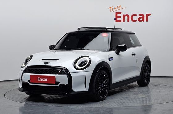 Mini Cooper Mayfield Edition 3rd — пробег 16 578 км — фото 1 из 5