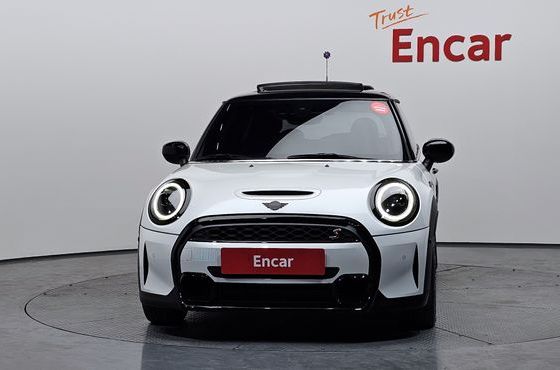 Mini Cooper Mayfield Edition 3rd — пробег 16 578 км — фото 3 из 5
