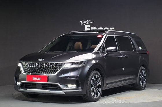 Kia Carnival 9-Seater Signature — пробег 74 595 км — фото 1 из 5