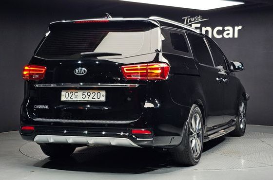 Kia Carnival 9-Seater Prstige — пробег 139 714 км — фото 2 из 5