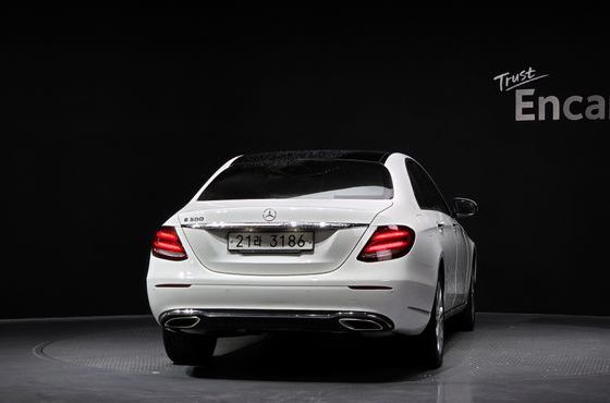 Mercedes-Benz E-Class E300 Exclusive — пробег 93 021 км — фото 4 из 5
