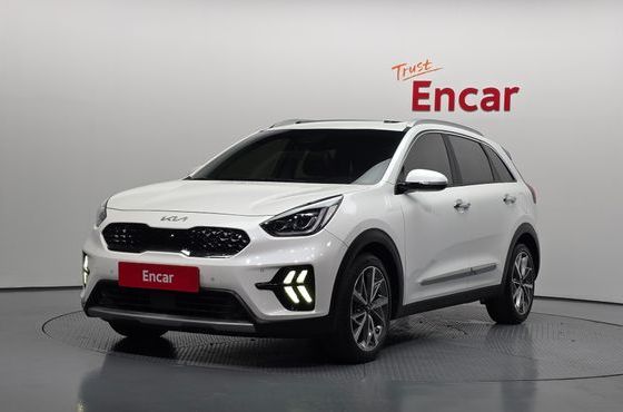 Kia Niro 1.6 HEV Signature — пробег 25 649 км — фото 1 из 5