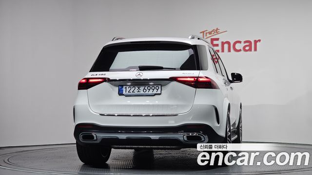 Mercedes-Benz GLE-Class GLE450 4MATIC — пробег 8 077 км — фото 4 из 5
