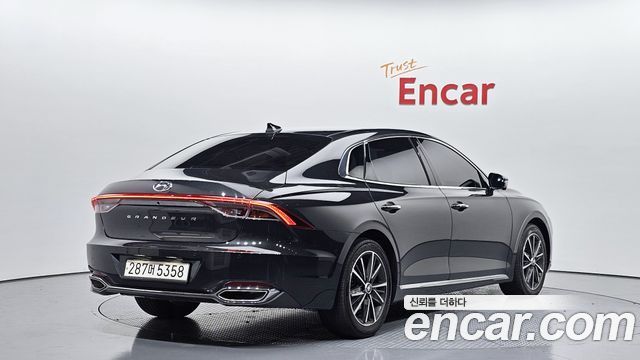 Hyundai Grandeur из Кореи Encar