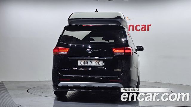 Kia Carnival из Кореи Encar