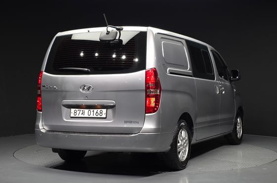 Hyundai Starex Van 5-Seater Smart — пробег 194 579 км — фото 2 из 5