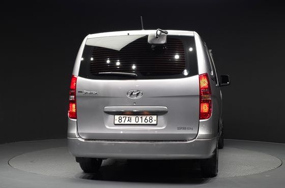 Hyundai Starex Van 5-Seater Smart — пробег 194 579 км — фото 4 из 5