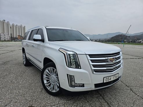 Cadillac Escalade 6.2 ESV 4th — пробег 72 000 км — фото 1 из 5