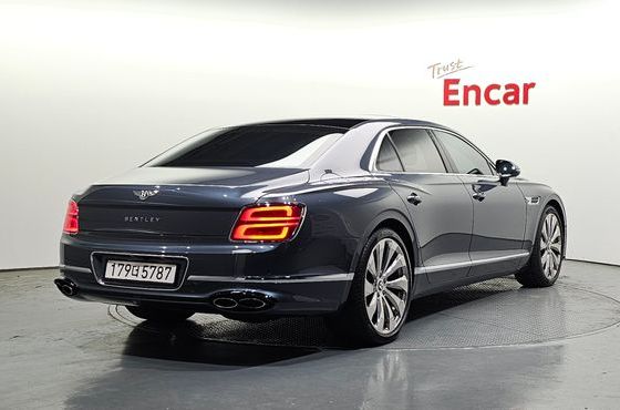 Bentley Flying Spur 4.0 — пробег 39 409 км — фото 2 из 5