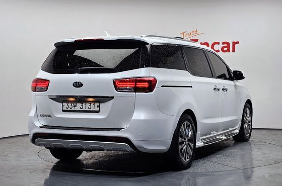 Kia Carnival 9-seater Prestige — пробег 86 342 км — фото 2 из 5