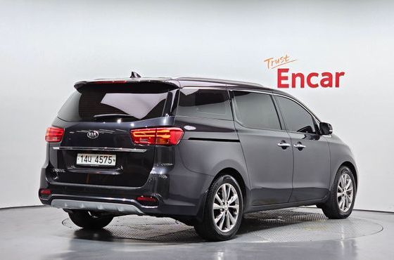 Kia Carnival 9-Seater Prstige — пробег 109 269 км — фото 2 из 5