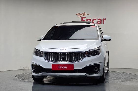 Kia Carnival 9-Seater Noblesse Special — пробег 202 170 км — фото 3 из 5