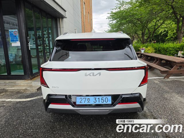 Kia EV5 Long Range 2WD Earth — пробег 1 200 км — фото 4 из 5