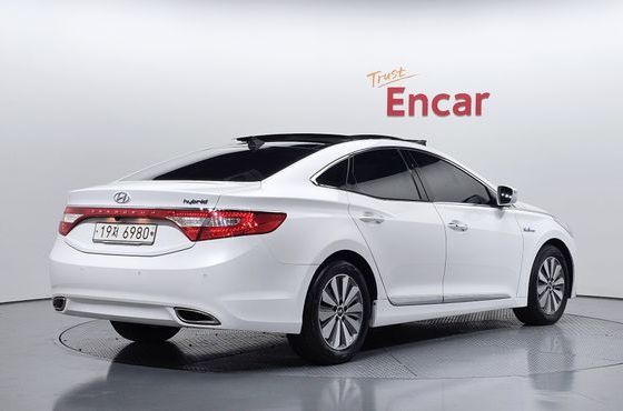 Hyundai Grandeur Premium — пробег 140 870 км — фото 2 из 5