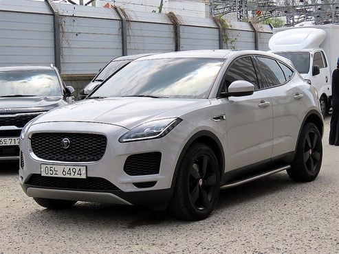 Jaguar E-PACE P250 SE — пробег 131 865 км — фото 2 из 5