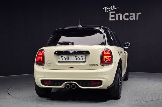 Mini Cooper 5Door Standard 3rd — пробег 145 931 км — фото 4 из 5