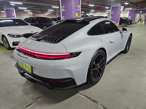 Porsche 911 Carrera 4 GTS — пробег 5 000 км — фото 3 из 5