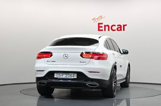 Mercedes-Benz GLC-Class GLC300 4MATIC AMG Line Coupe — пробег 92 062 км — фото 4 из 5