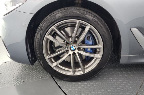 BMW 5-Series 530i xDrive M Sport Package Plus — пробег 153 025 км — фото 5 из 5