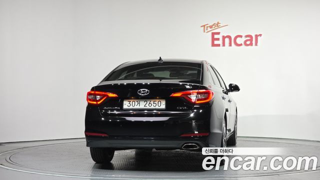 Hyundai Sonata 2.0 Premium — пробег 201 055 км — фото 4 из 5