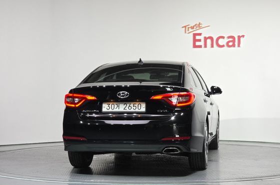 Hyundai Sonata 2.0 Premium — пробег 201 055 км — фото 4 из 5