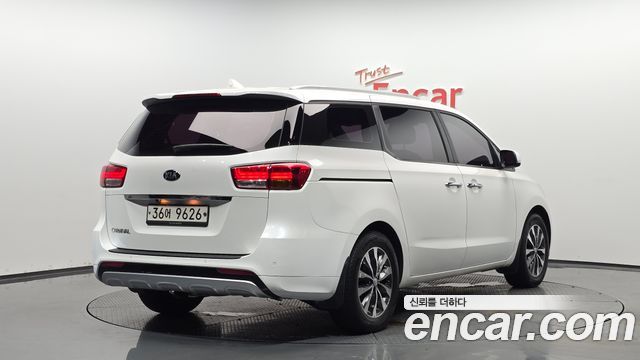Kia Carnival из Кореи Encar