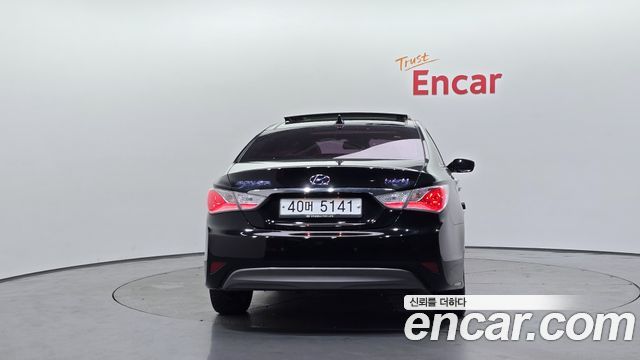 Hyundai Sonata 2.0 Royal — пробег 118 991 км — фото 4 из 5